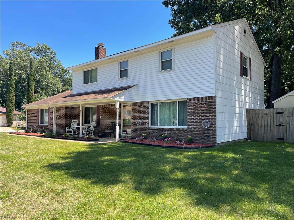 1256 Homestead Dr - Photo 1