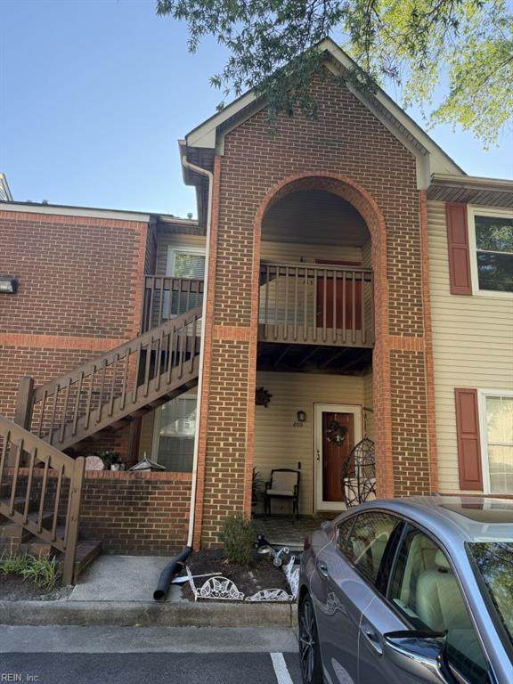 813 Gas Light Ln - Photo 1