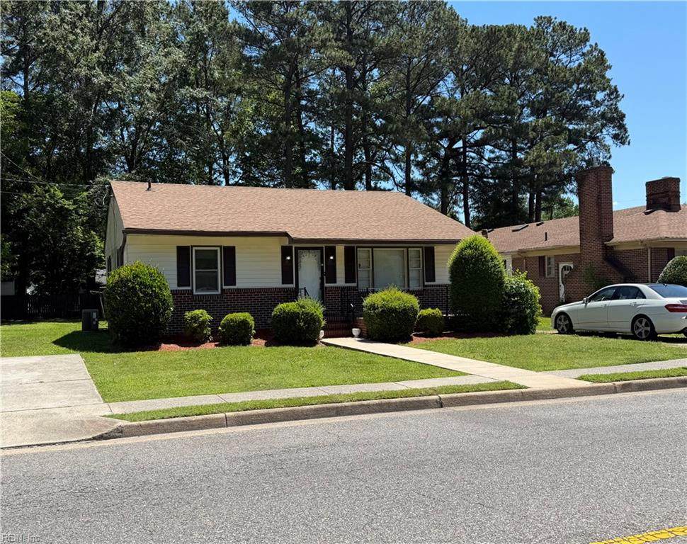 213 College Dr - Photo 1