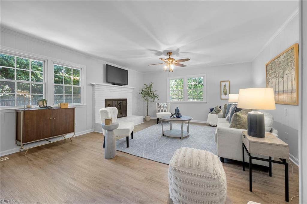 1332 Maplewood Ave - Photo 1