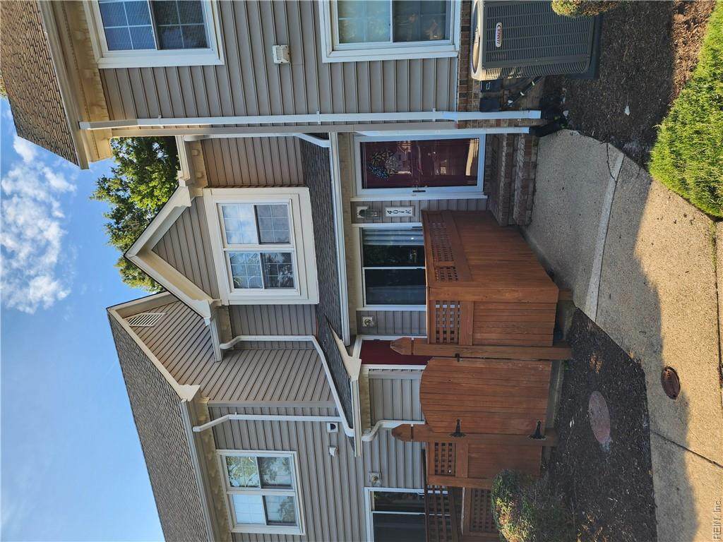 401 Henley Ct - Photo 1