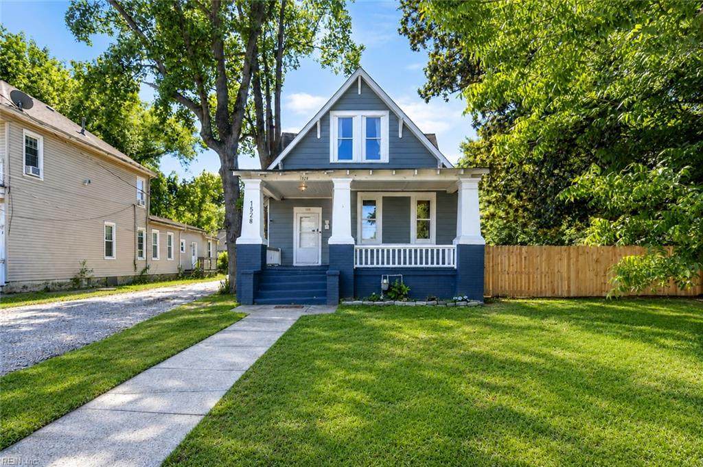 1528 Elm Ave - Photo 1