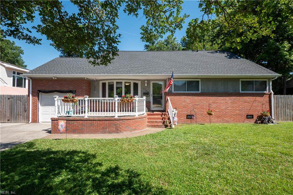 1724 Kingsway Rd - Photo 1