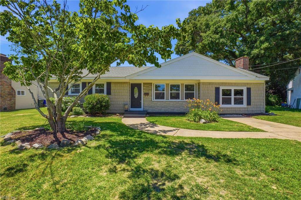 2237 Corbett Ave - Photo 1