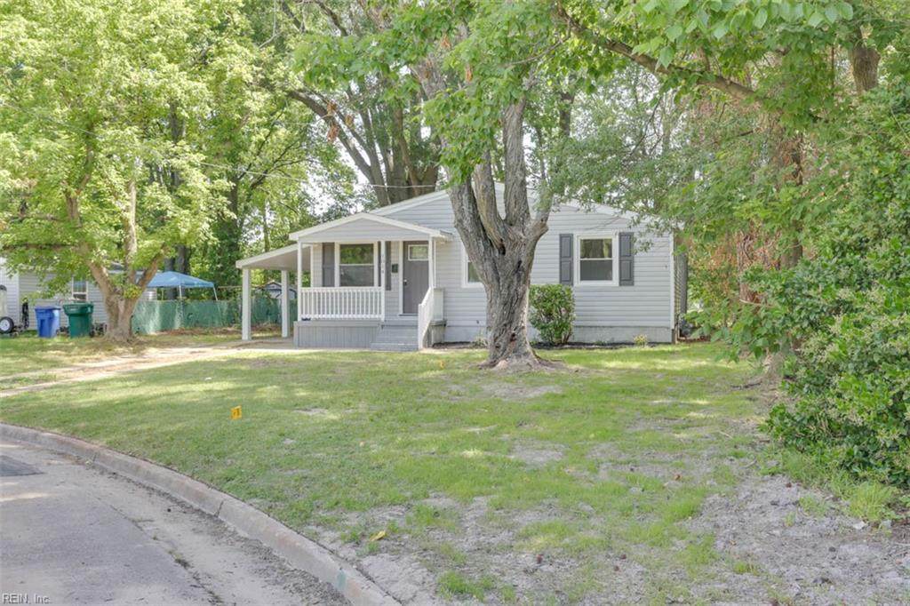 1014 Russell Ct - Photo 1