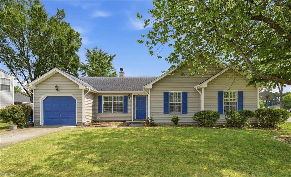1301 Pinecroft Ln - Photo 1