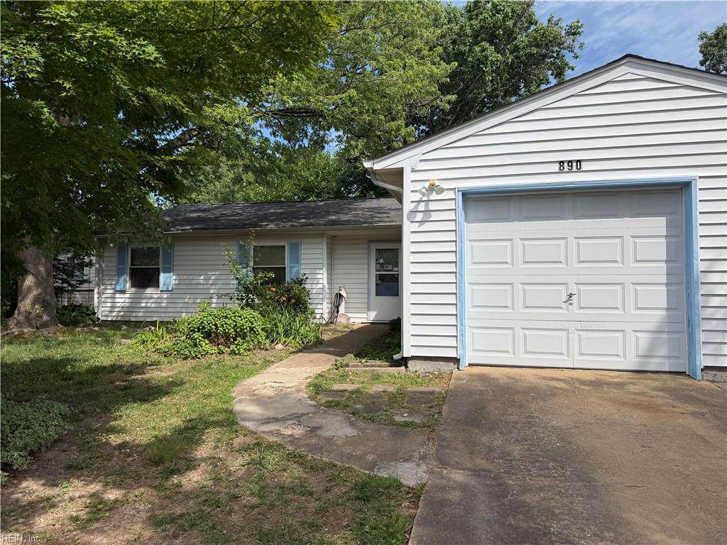 890 Bamberg Pl - Photo 1
