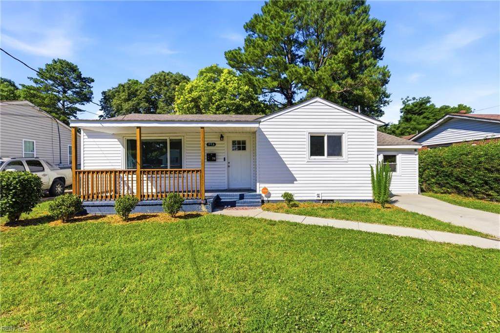718 Marcus St - Photo 1