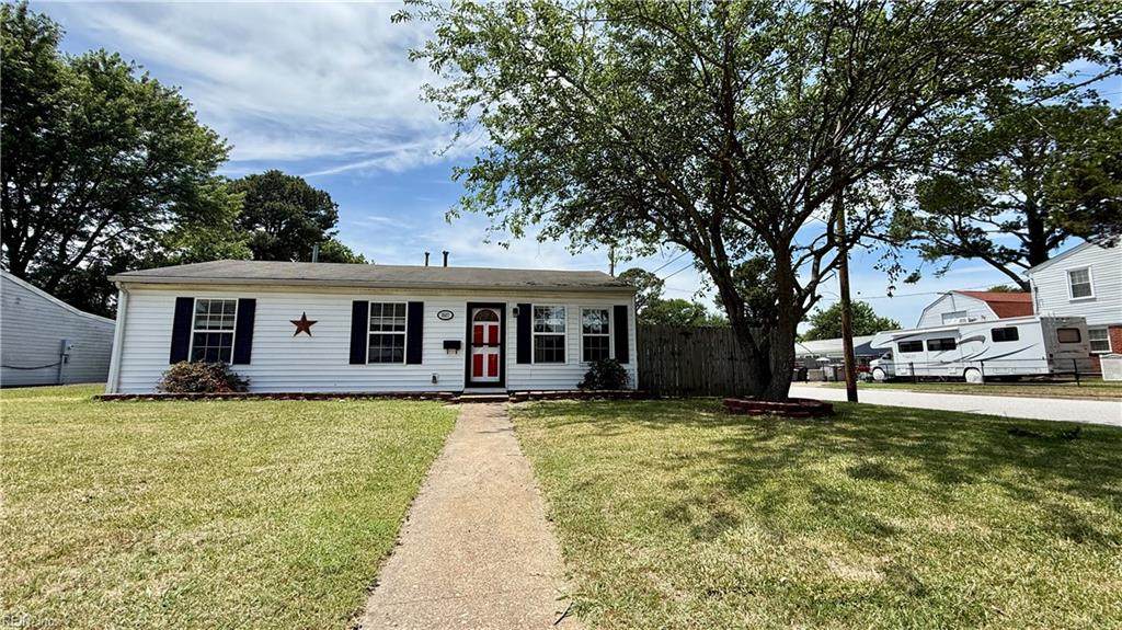 1607 Grimes Rd - Photo 1