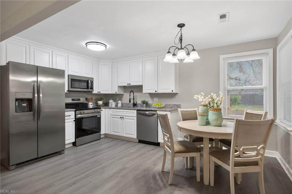 808 State St - Photo 1