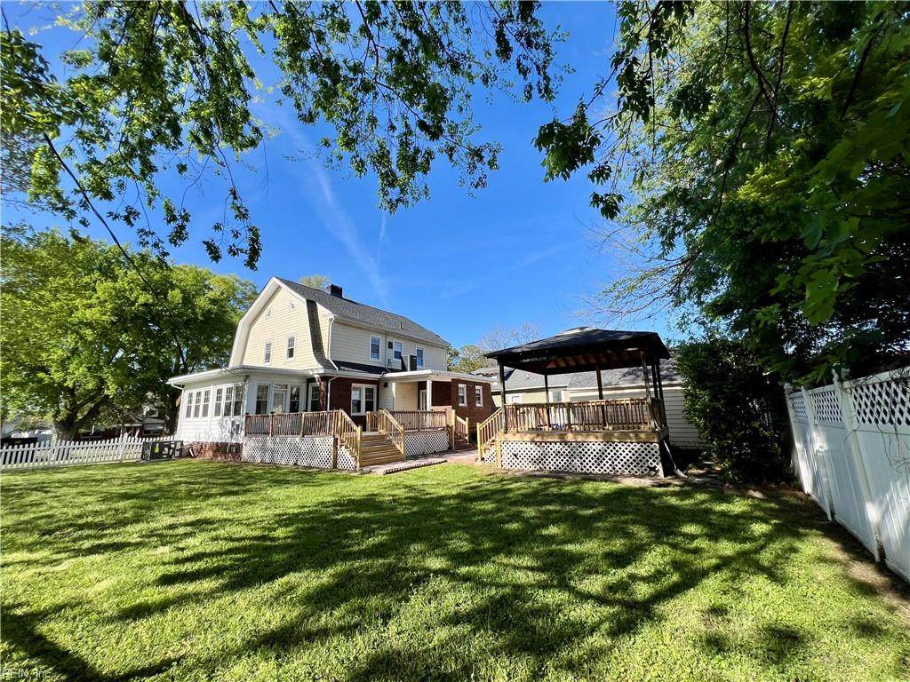 255 41st St - Photo 1