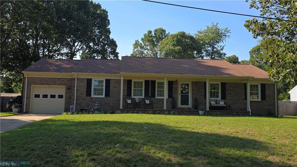 1709 Pine Tree Dr - Photo 1