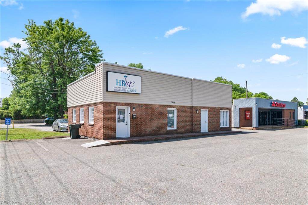 1328 Pembroke Ave - Photo 1