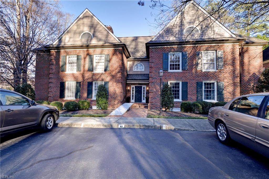 209 Woodmere Dr - Photo 1