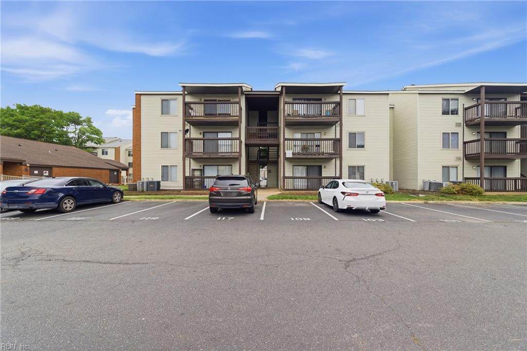 103 Haverford Ct - Photo 1