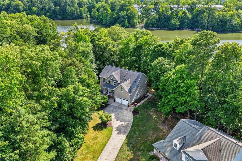 101 View Pointe Dr - Photo 1