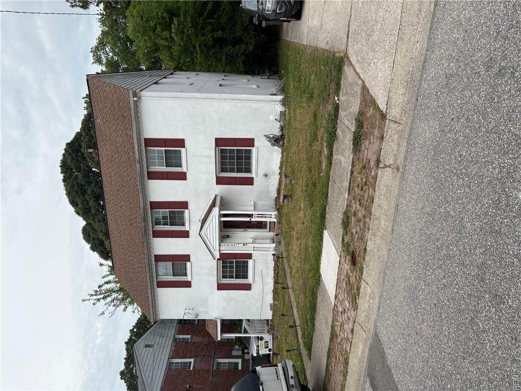 121 Armstrong Dr - Photo 1