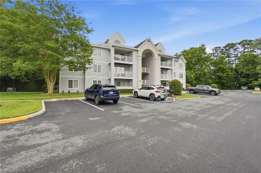 904 Charnell Dr - Photo 1