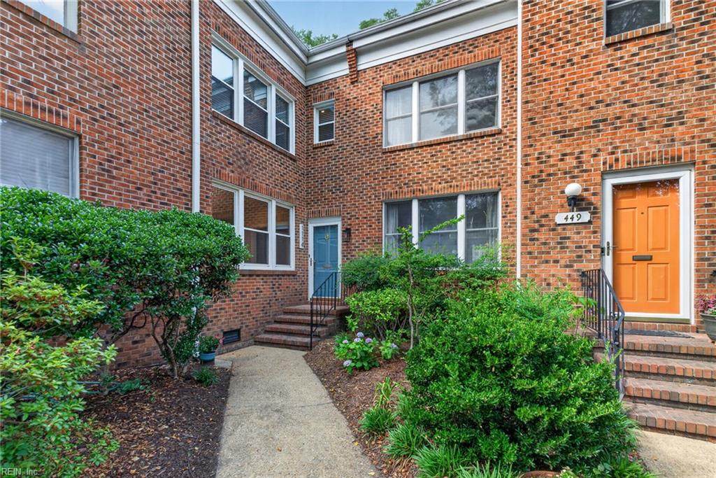 1114 Colonial Ave - Photo 1