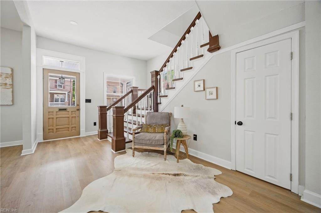 208 Clay St - Photo 1