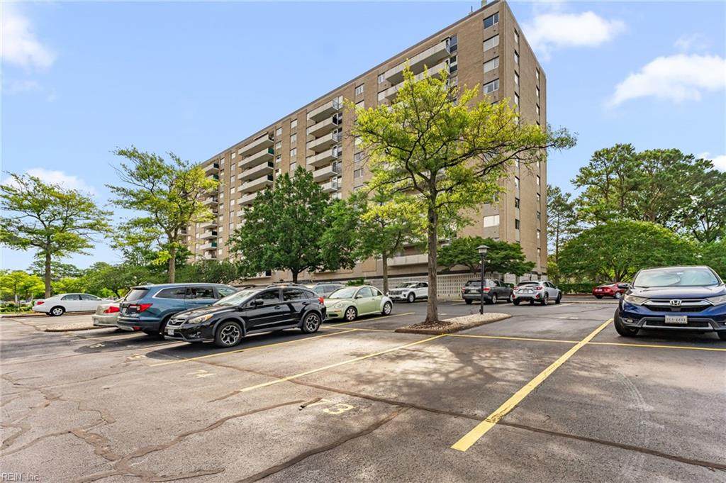 7320 Glenroie Ave - Photo 1