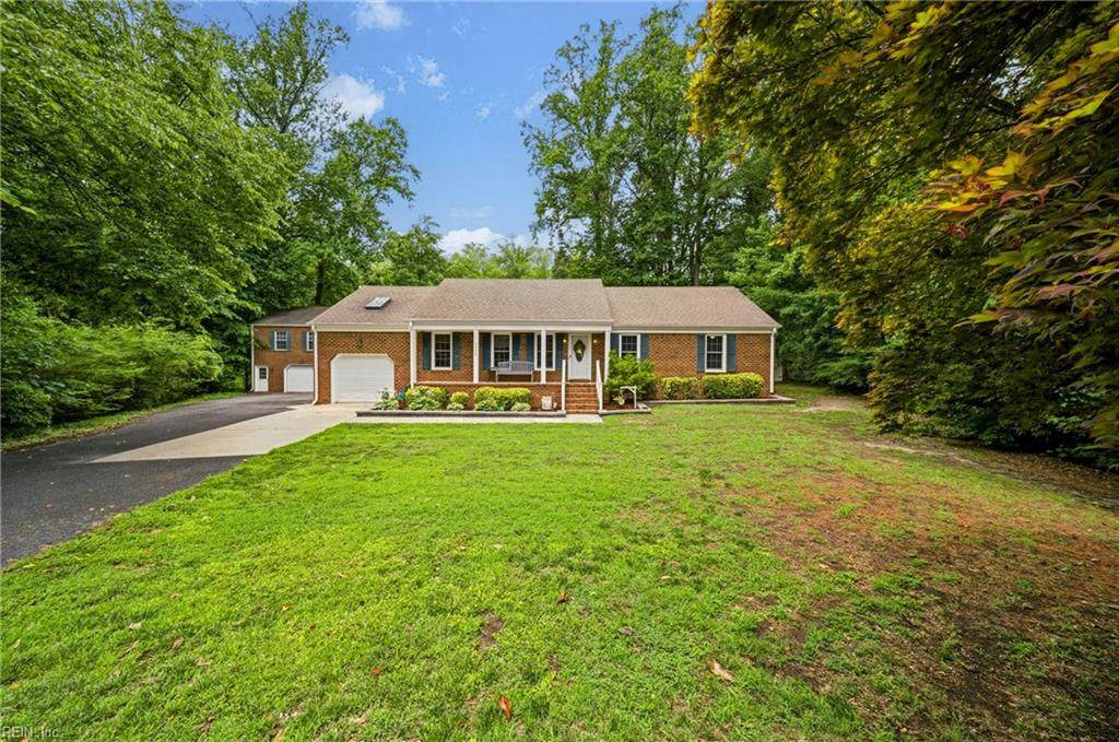 1345 Oak Ridge Dr - Photo 1