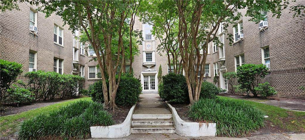 940 Gates Ave - Photo 1