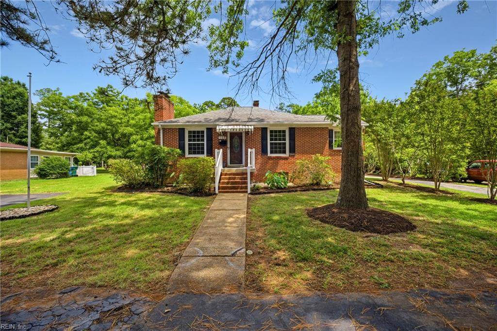 568 Yorktown Rd - Photo 1