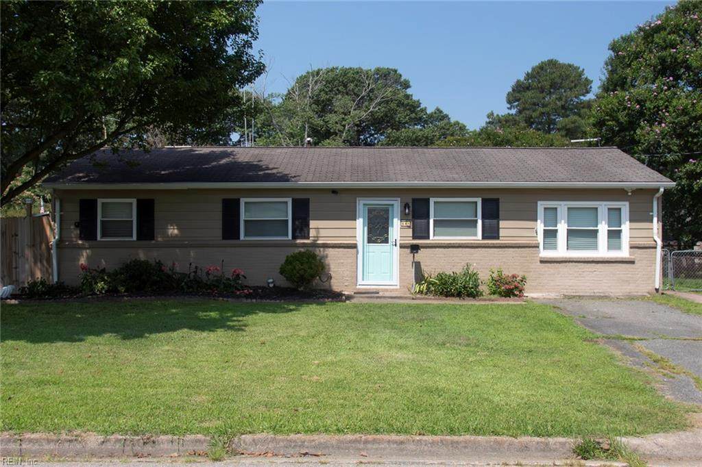 641 Nottingham Dr - Photo 1