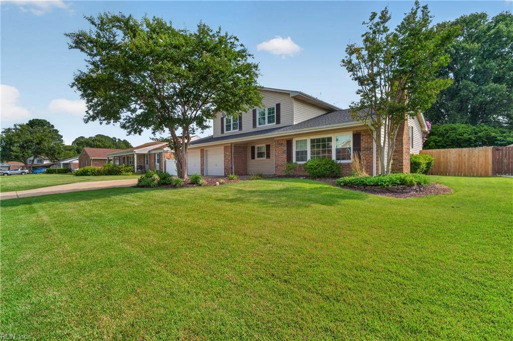1032 Sunnyside Dr - Photo 1