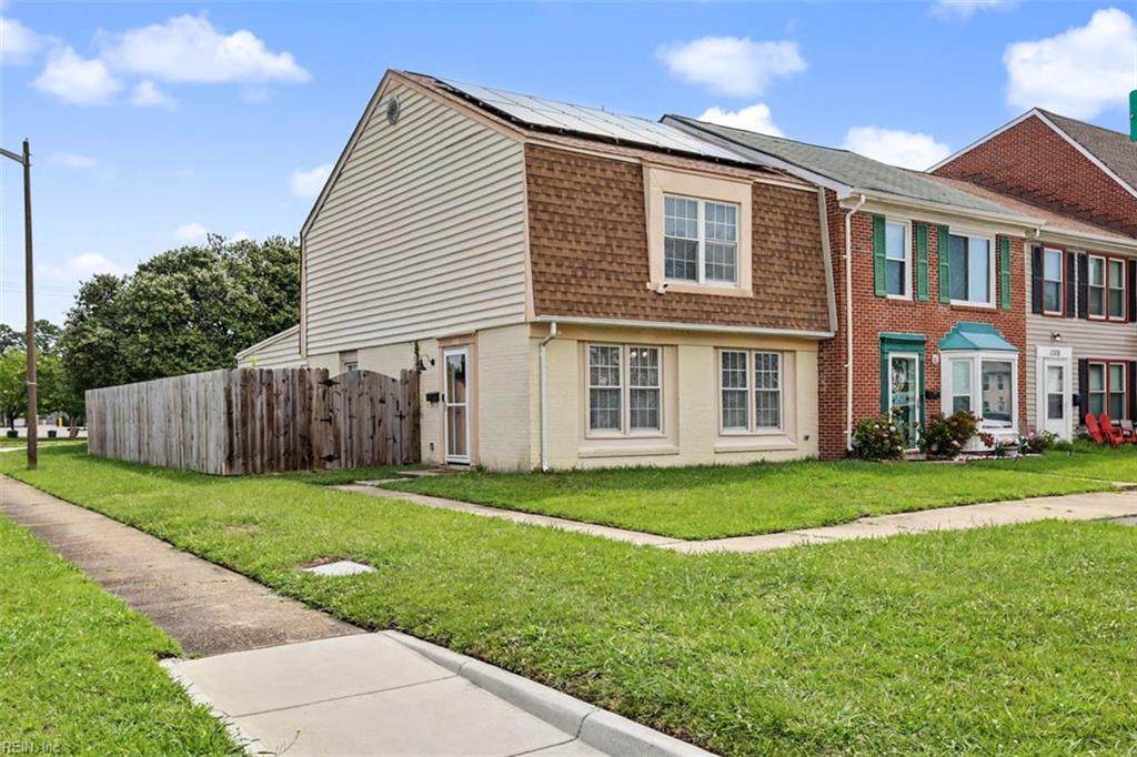 1300 White Birch Ln - Photo 1