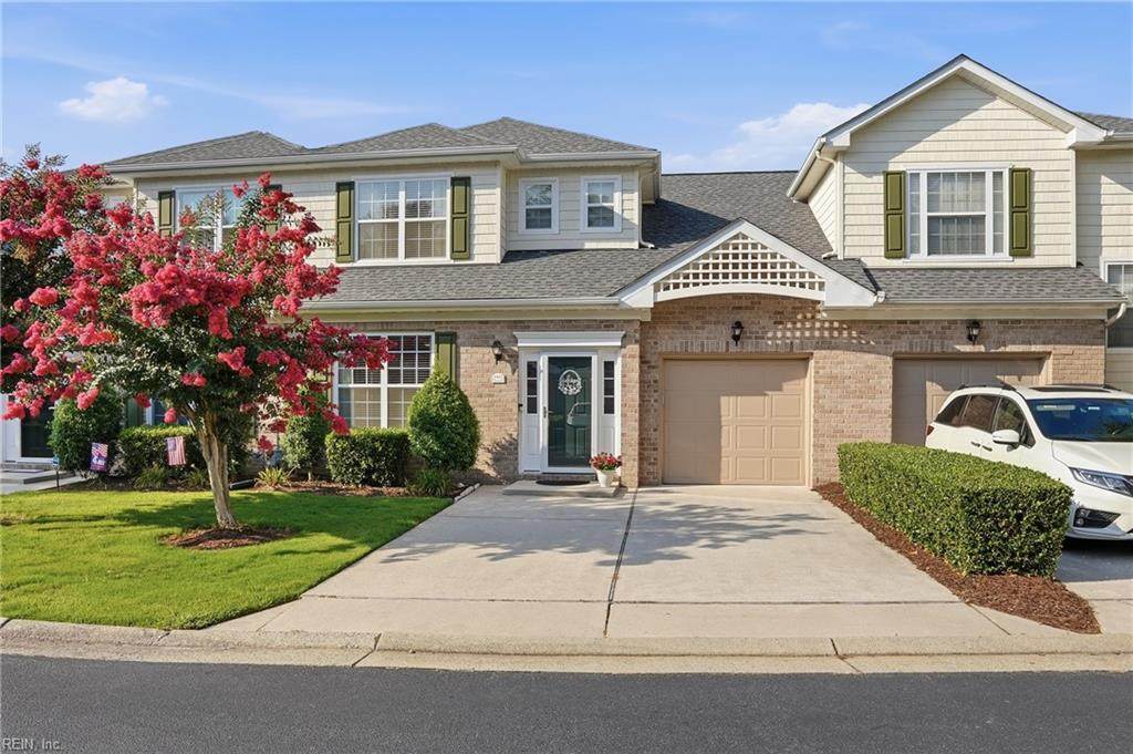 1425 Otterbourne Cir - Photo 1