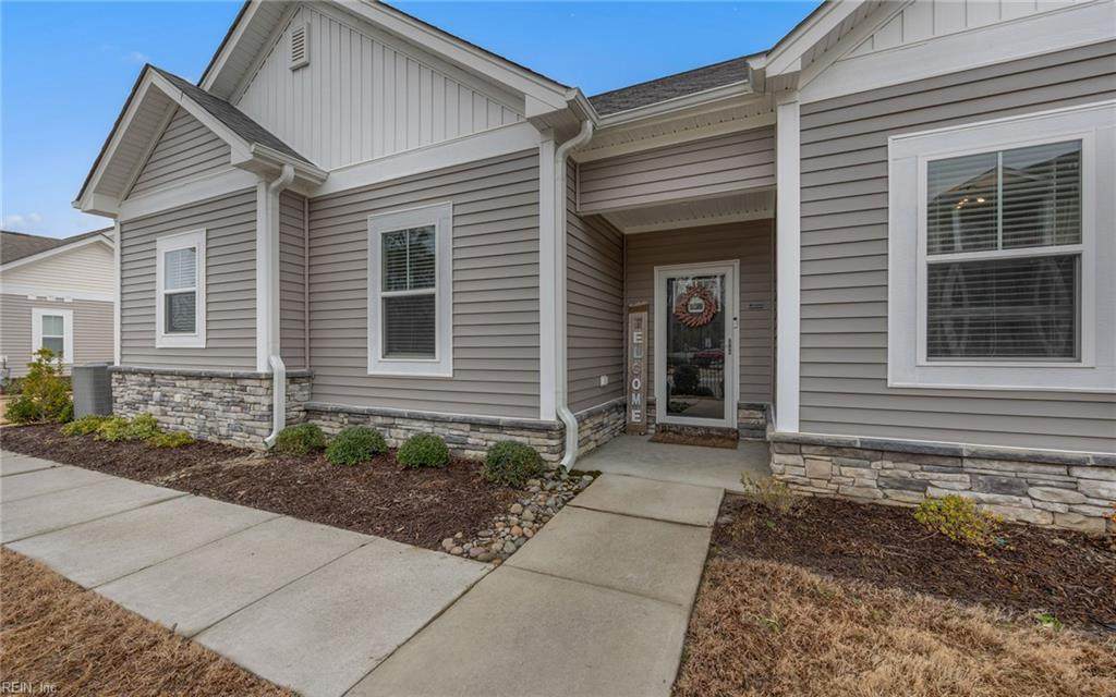 1301 Acadian Dr - Photo 1