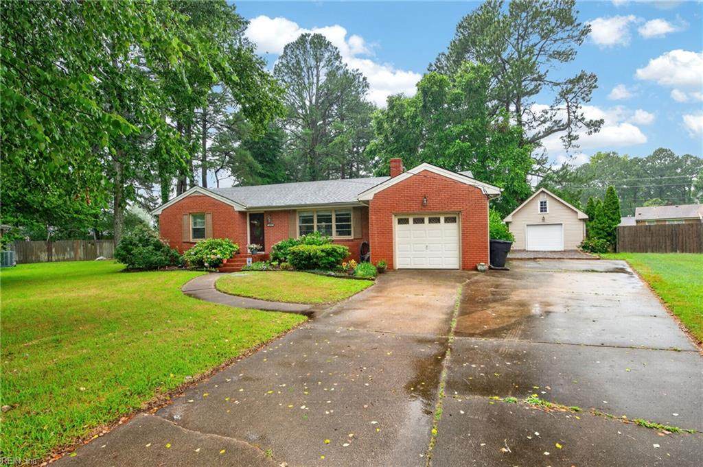 4833 Colonial Ln - Photo 1