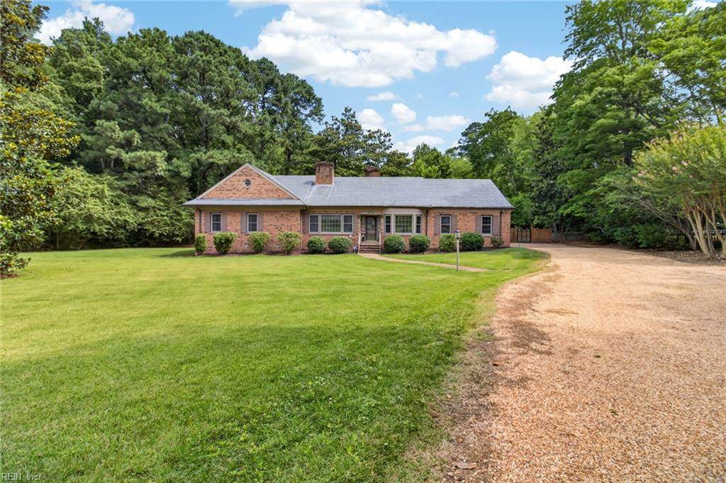 279 Colonial Trl - Photo 1