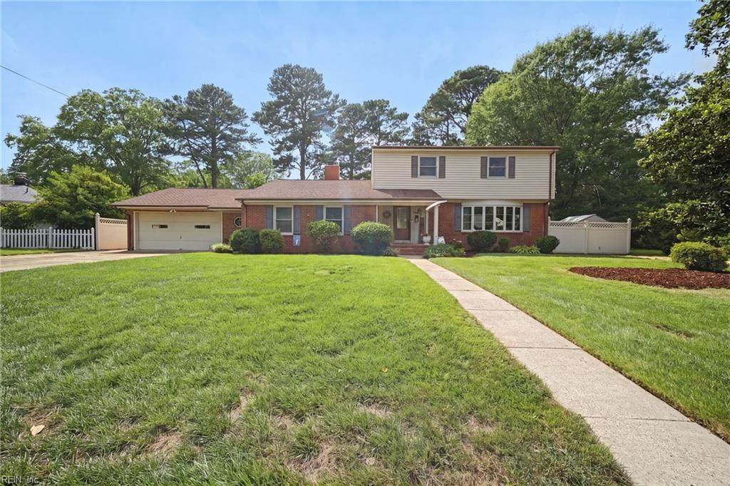 833 Simpkins Ln - Photo 1