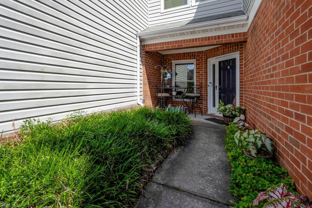 2570 Hartley St - Photo 1