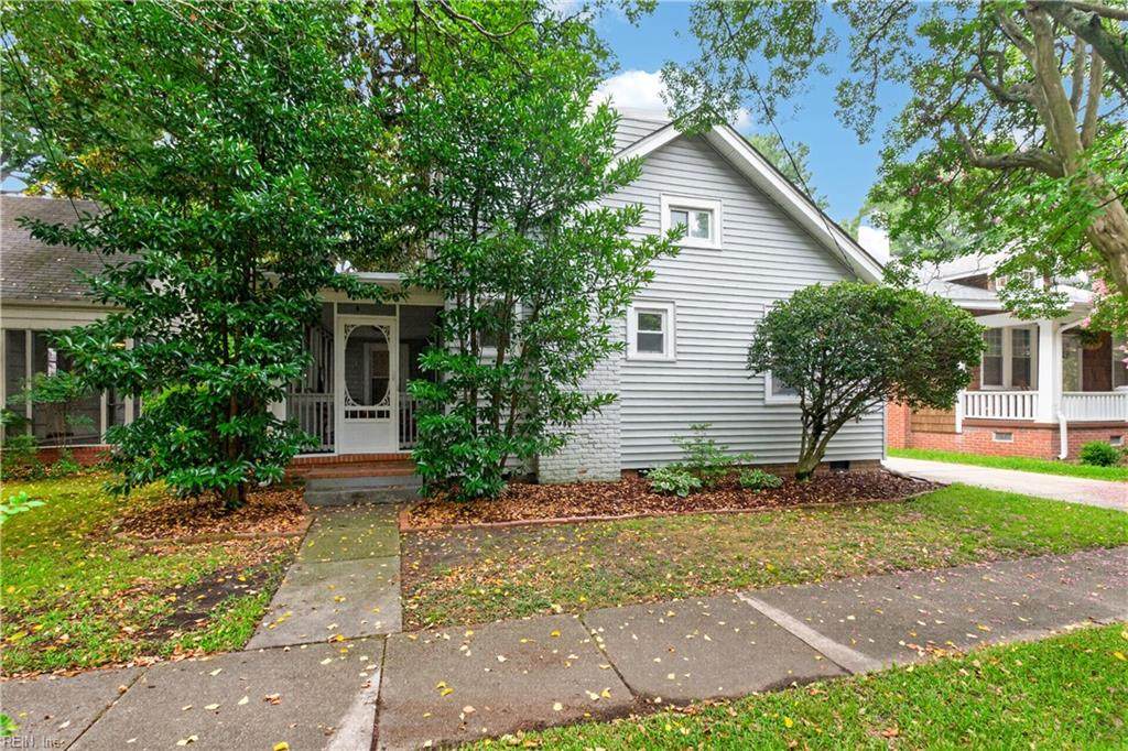 1519 Longwood Dr - Photo 1