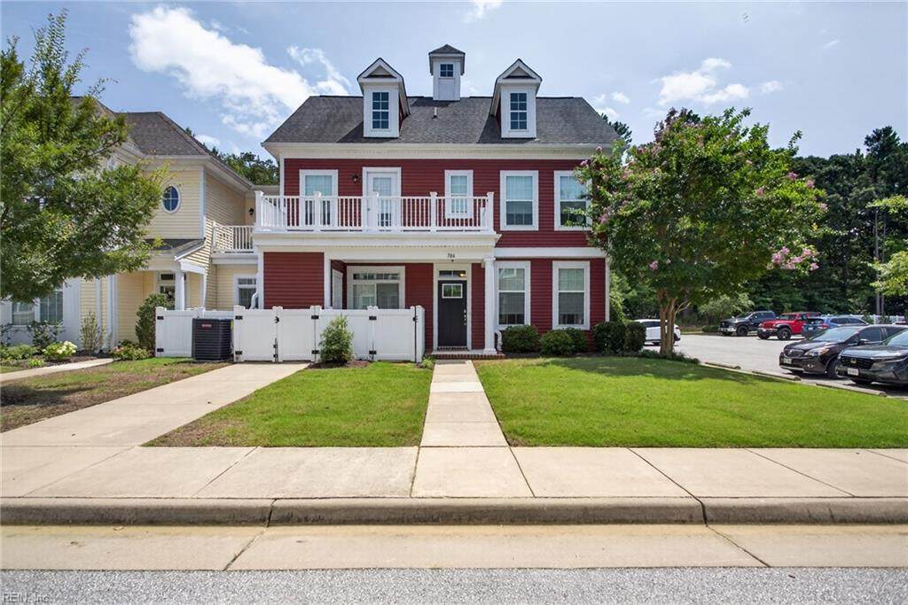 706 Promenade Ln - Photo 1