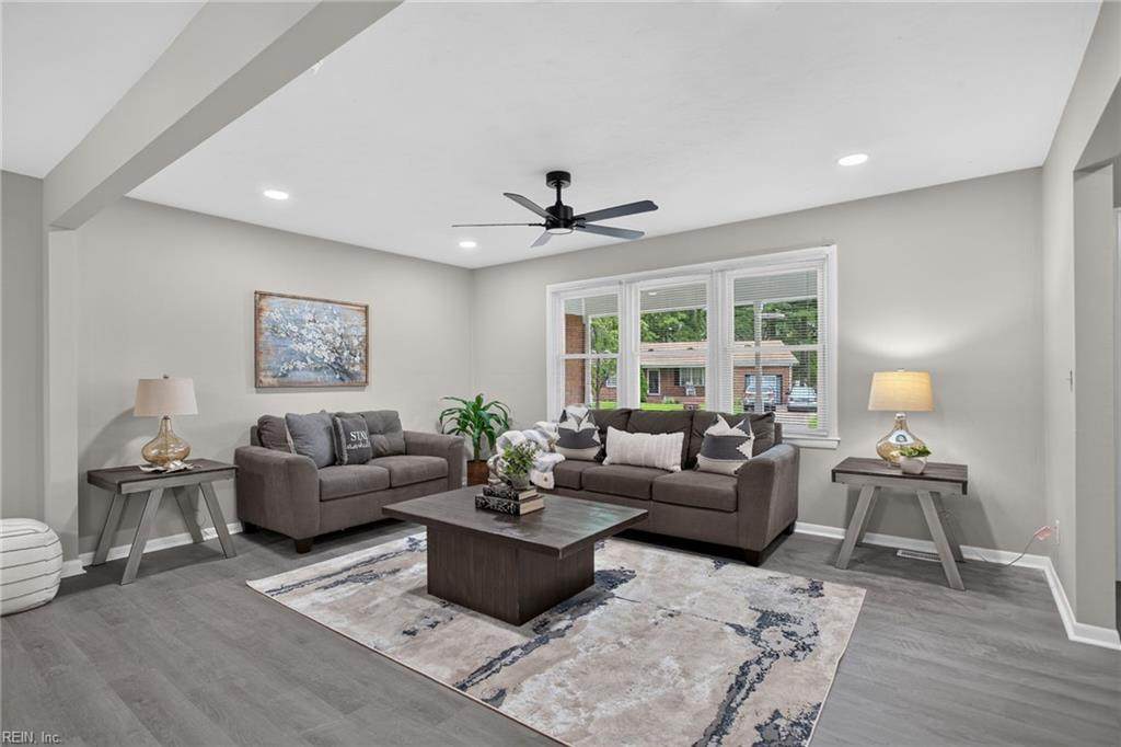 1109 Lakeview Dr - Photo 1