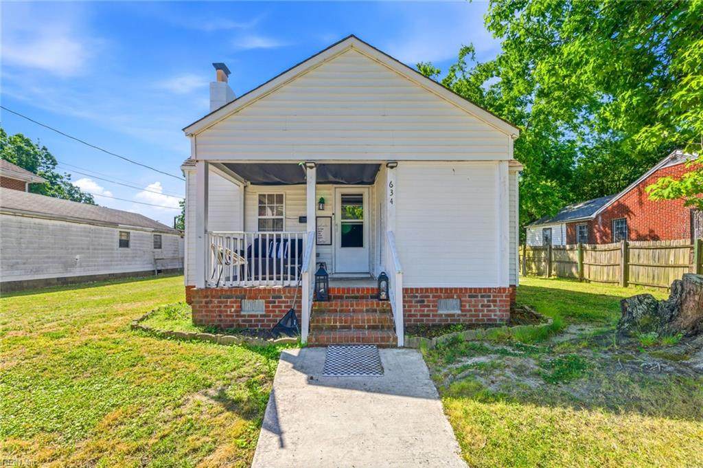 634 42nd St - Photo 1