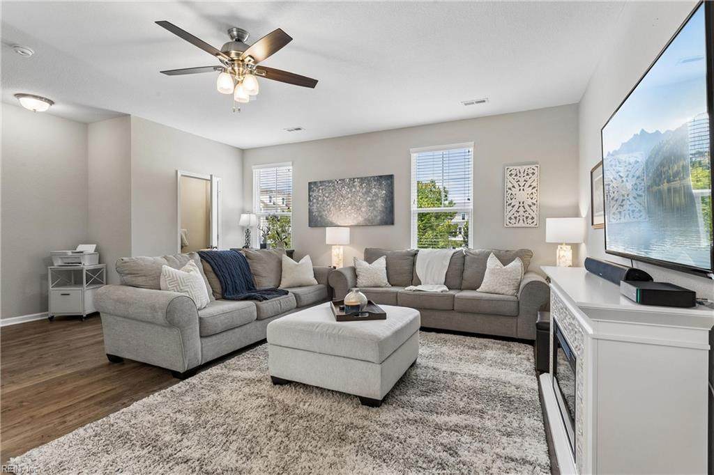 1403 Prosperity Ct - Photo 1