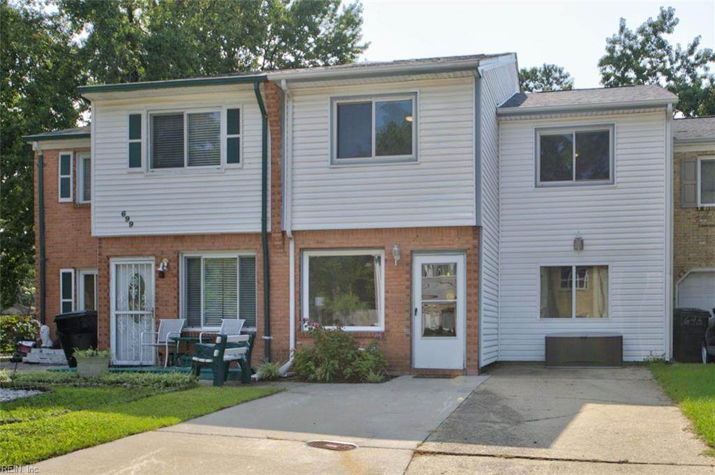 697 Grant Ave - Photo 1