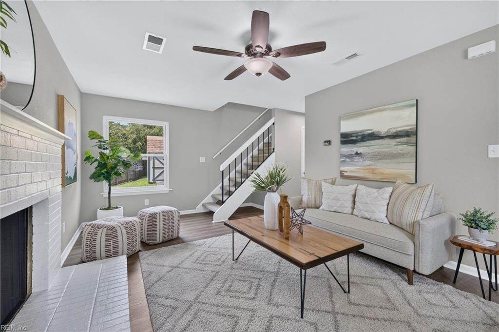1651 Guthrie St - Photo 1