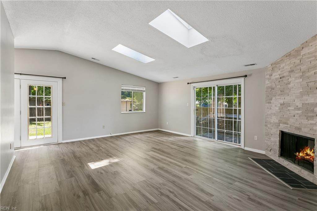 91 Stanley Dr - Photo 1