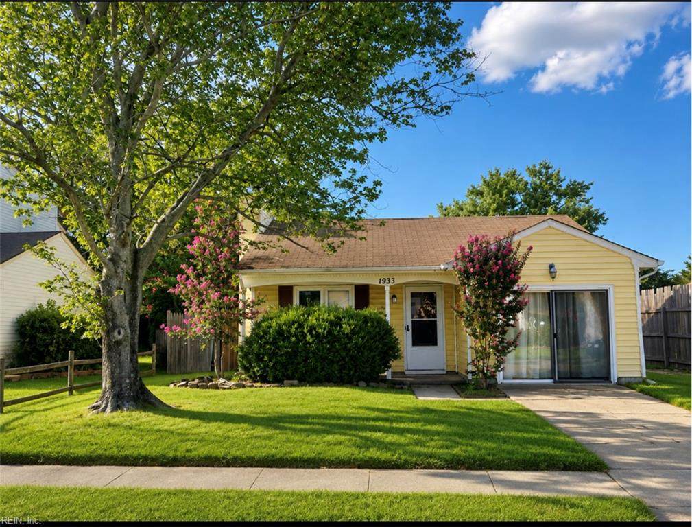 1933 Aquamarine Dr - Photo 1