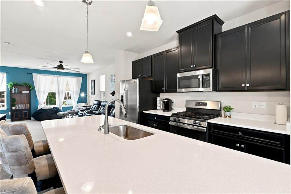 114 Fishermans Way - Photo 1
