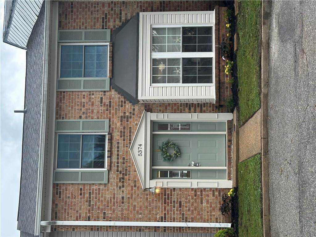 5374 Leicester Ct - Photo 1