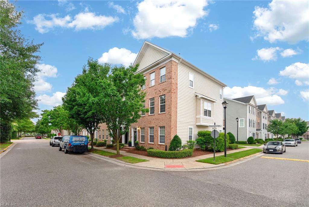 4828 Almandine Ave - Photo 1