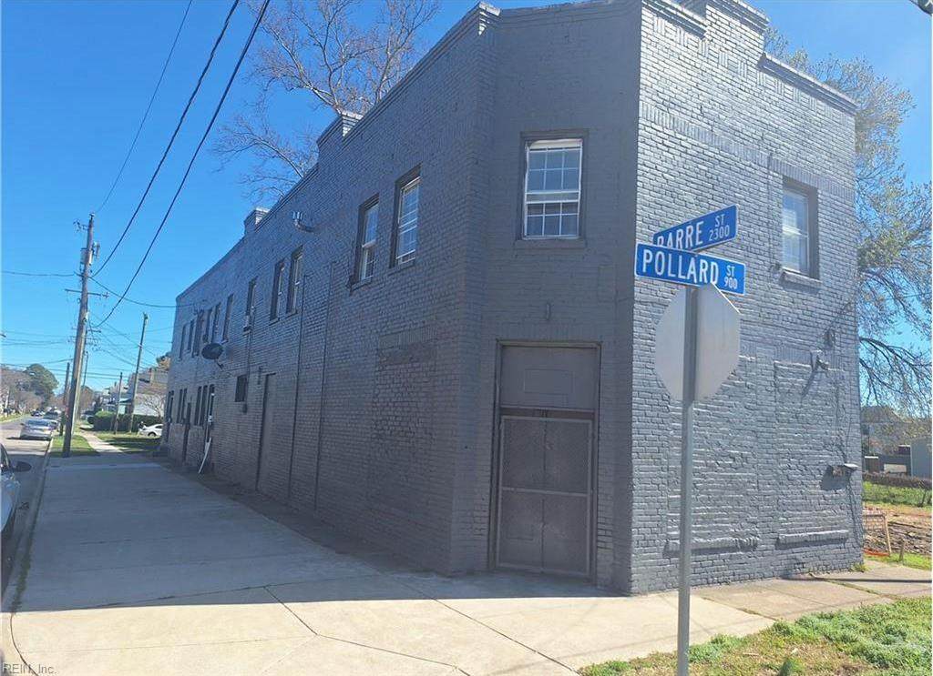 930 Pollard St - Photo 1